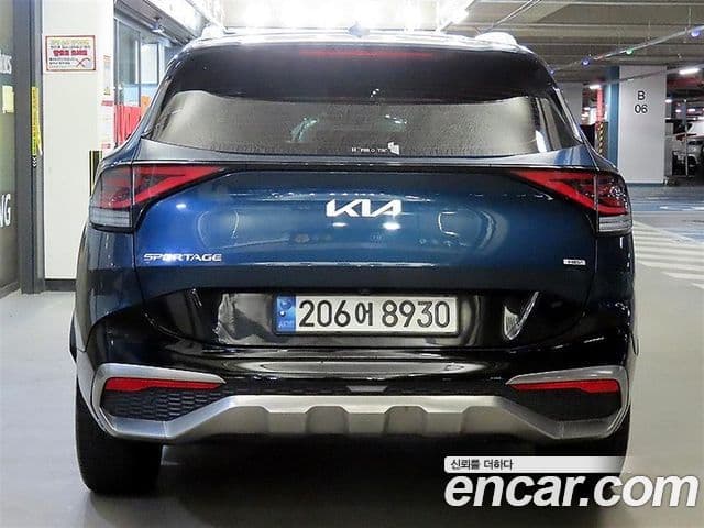 Kia Sportage 2021 — ფოტო 18/20