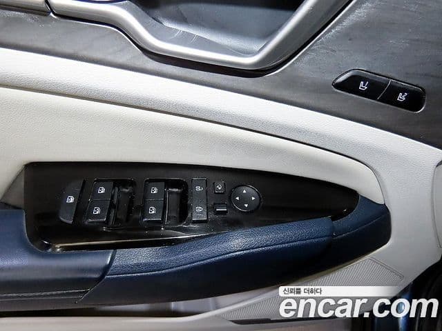 Kia Sportage 2021 — ფოტო 16/20