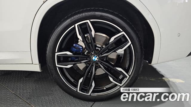 BMW X3 2022 — Photo 16/34