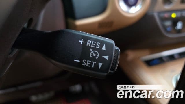 Lexus ES300h 2018 — Photo 14/34