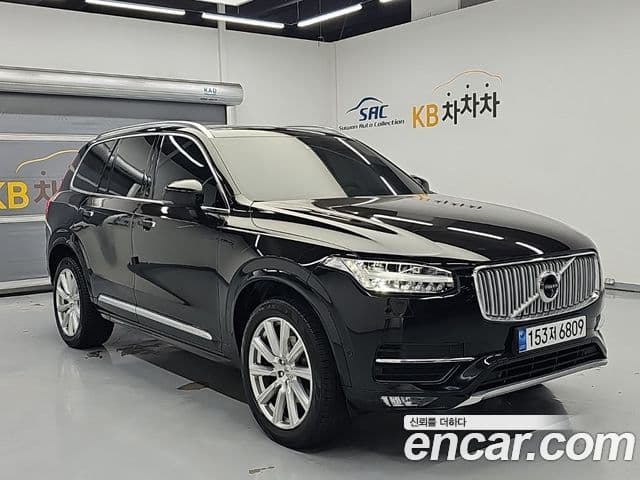 Volvo XC90 2018 — ფოტო 10/19