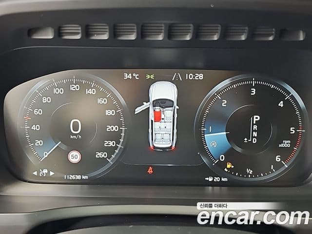 Volvo XC90 2018 — ფოტო 12/19