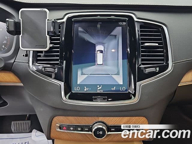 Volvo XC90 2018 — ფოტო 6/19