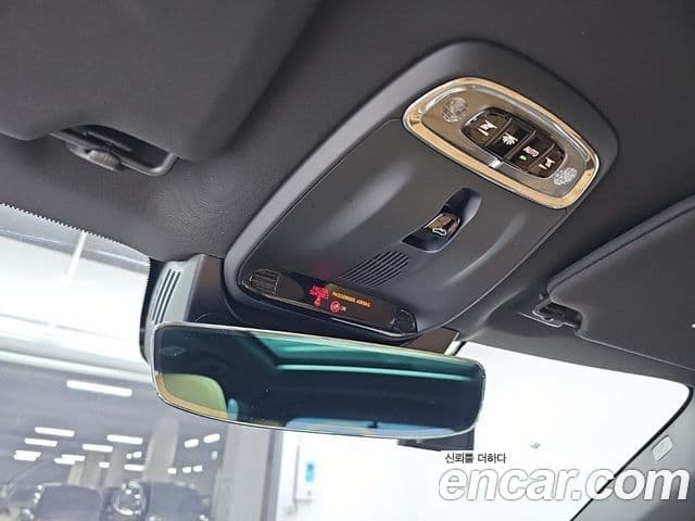 Volvo XC90 2018 — ფოტო 18/19