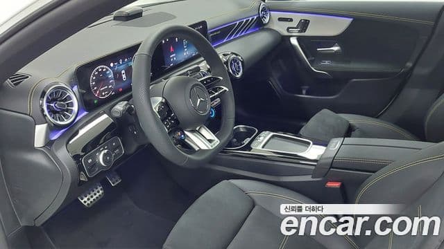 Mercedes-Benz CLA-Class 2025 — Фото 8/18