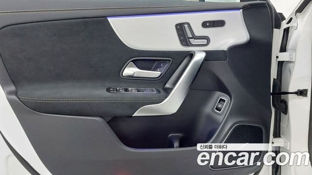 Mercedes-Benz CLA-Class 2025 — Фото 15/18