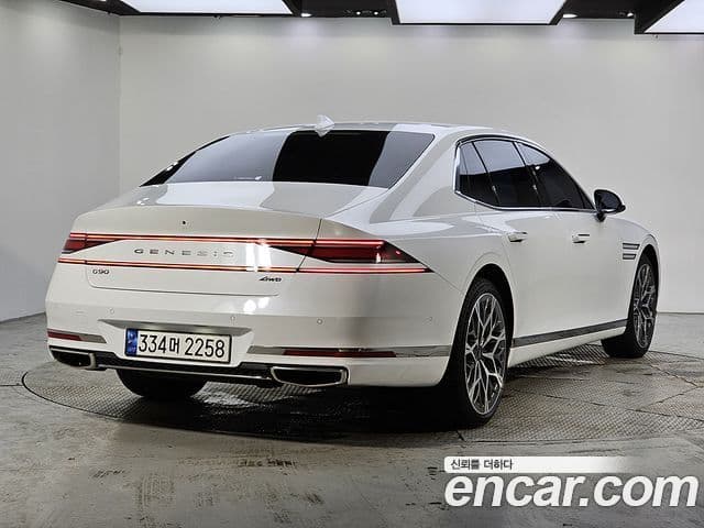 Genesis G90 2023 — Şəkil 1/20