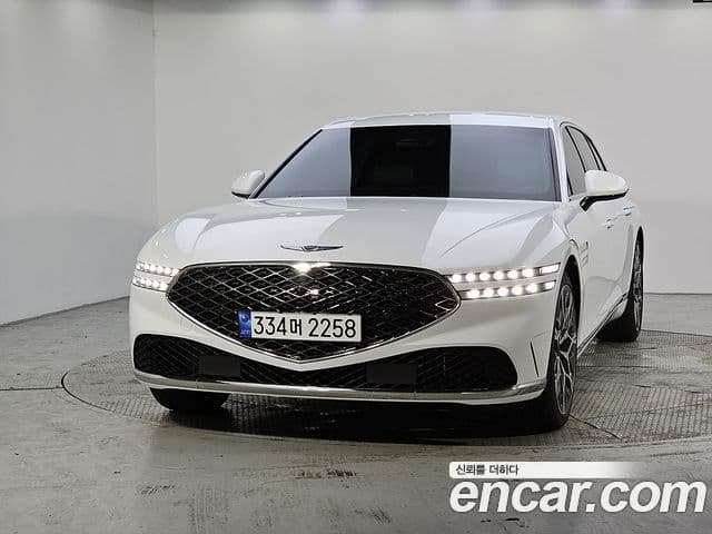 Genesis G90 2023 — Photo 16/20