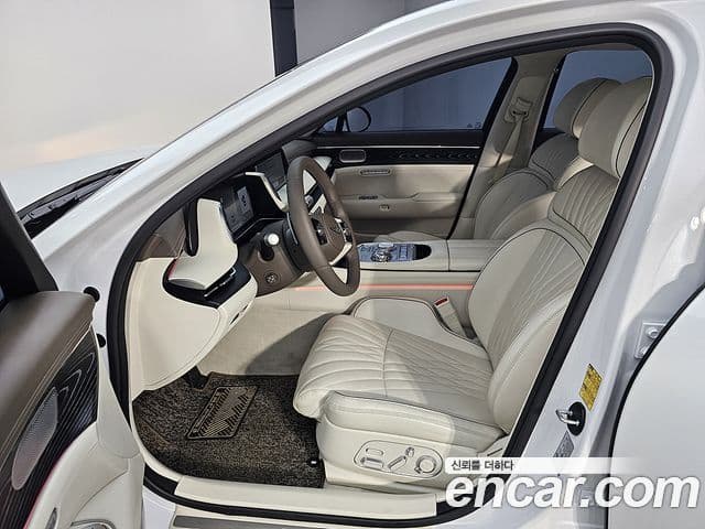 Genesis G90 2023 — Photo 8/20