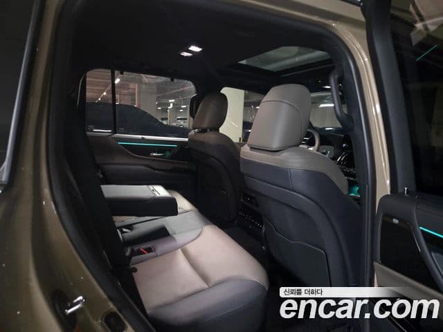 Lexus LX 2025 — фото 5 из 12