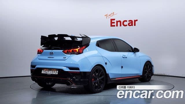 Hyundai Veloster 2020 — Фото 2/20