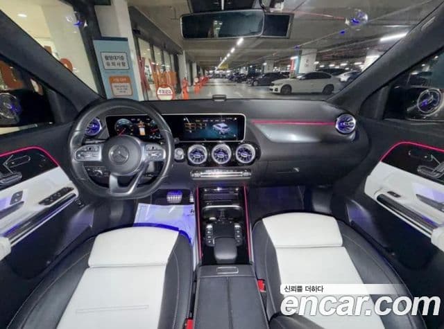 Mercedes-Benz GLA-Class 2020 — ფოტო 8/20