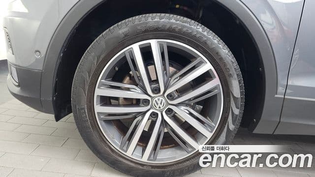 Volkswagen Tiguan Allspace 2020 — Şəkil 25/39