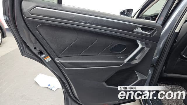 Volkswagen Tiguan Allspace 2020 — Şəkil 17/39