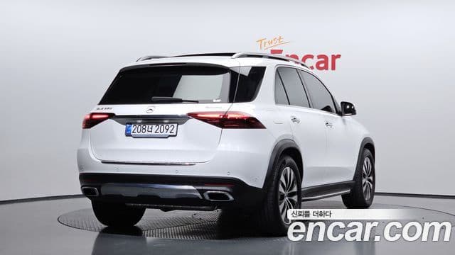 Mercedes-Benz GLE-Class 2025 — Photo 1/34