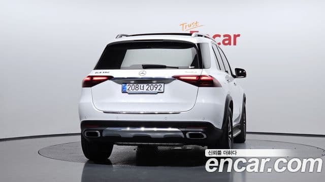Mercedes-Benz GLE-Class 2025 — Photo 16/34