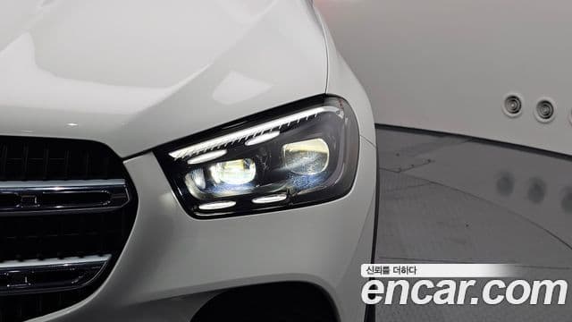 Mercedes-Benz GLE-Class 2025 — Photo 15/34