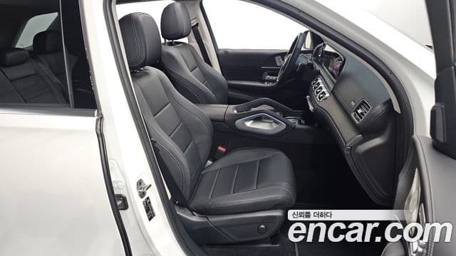 Mercedes-Benz GLE-Class 2025 — Photo 21/34