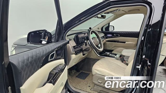 Kia Carnival 2022 — Şəkil 17/20