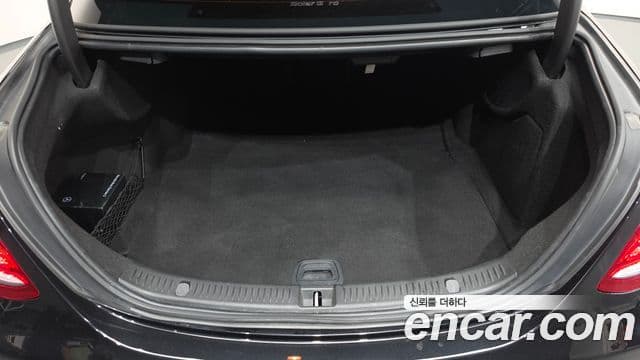 Mercedes-Benz E-Class 2019 — Фото 17/20