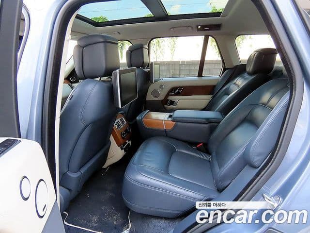 Land Rover Range Rover 2018 — Photo 3/20