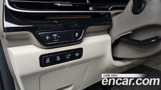Kia Carnival 2025 — Фото 14/20