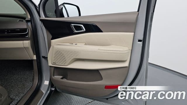 Kia Carnival 2025 — Photo 30/35