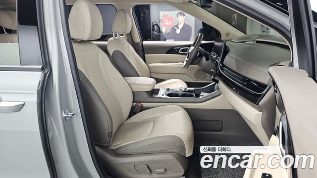 Kia Carnival 2025 — Photo 16/35