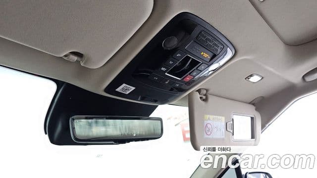 Kia Carnival 2025 — Photo 17/35