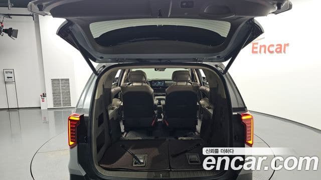 Kia Carnival 2025 — Photo 14/35