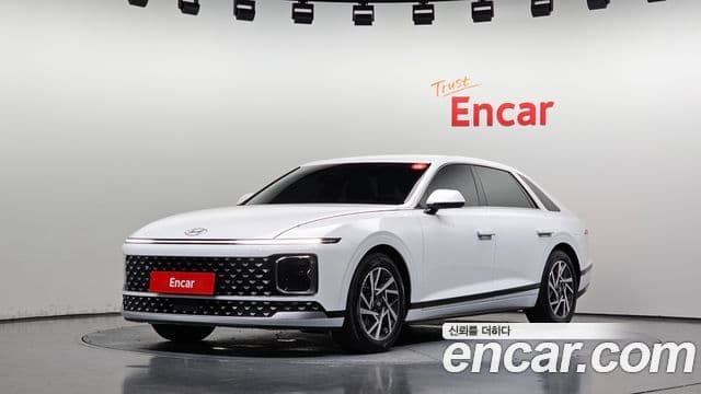 Hyundai Grandeur 2023 — Фото 1/20