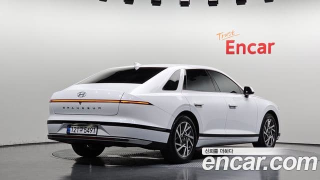Hyundai Grandeur 2023 — Фото 2/20