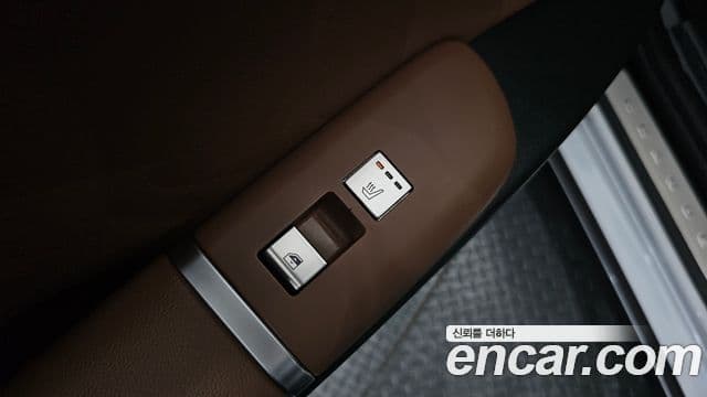 Hyundai Grandeur 2023 — Фото 19/20