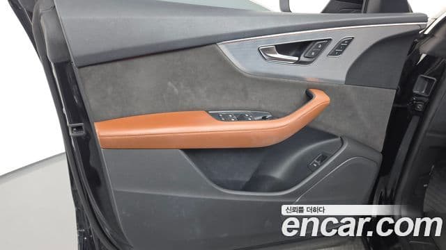 Audi Q8 2021 — Şəkil 34/35
