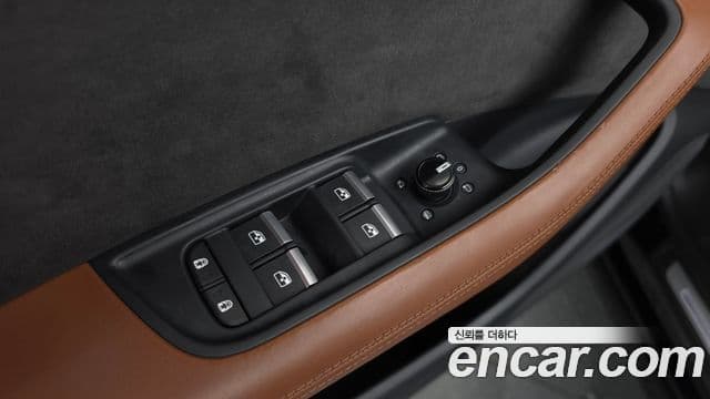 Audi Q8 2021 — Şəkil 35/35