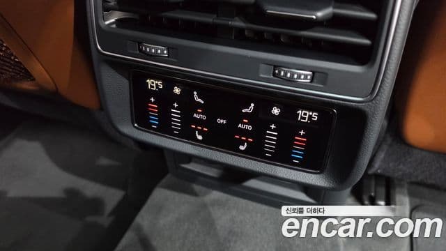 Audi Q8 2021 — Şəkil 5/35