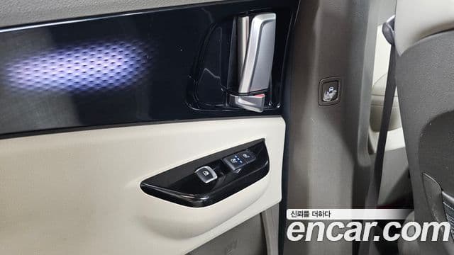 Kia Carnival 2020 — Фото 19/20
