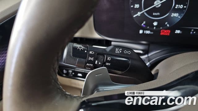 Kia Carnival 2020 — Şəkil 15/30