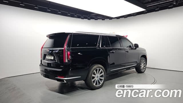 Cadillac Escalade 2021 — Фото 1/20