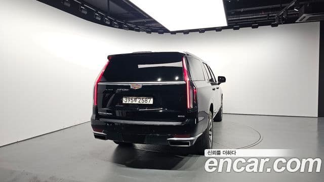 Cadillac Escalade 2021 — Фото 3/20