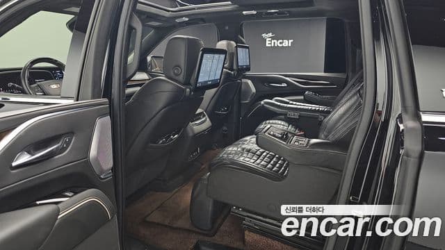 Cadillac Escalade 2021 — Фото 12/20