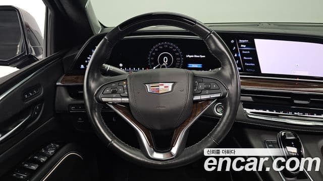 Cadillac Escalade 2021 — Фото 13/20