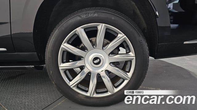 Cadillac Escalade 2021 — ფოტო 21/40