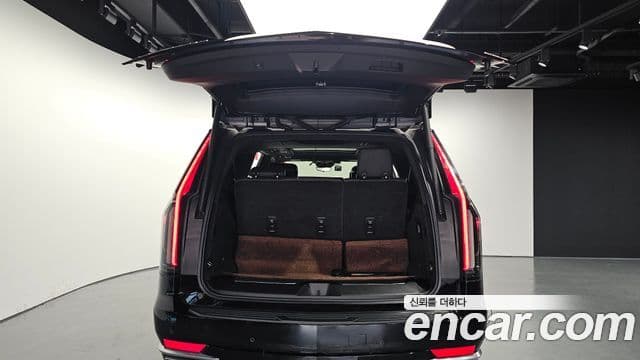 Cadillac Escalade 2021 — ფოტო 3/40