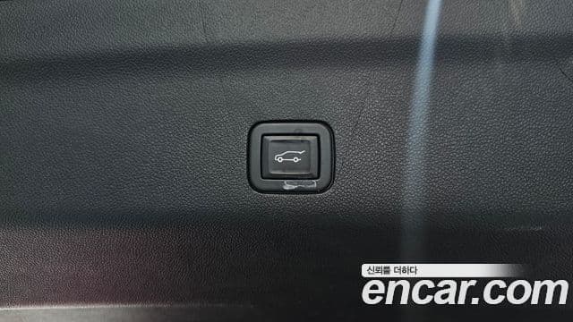 Cadillac Escalade 2021 — ფოტო 36/40