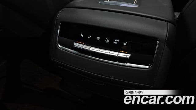Cadillac Escalade 2021 — ფოტო 20/40