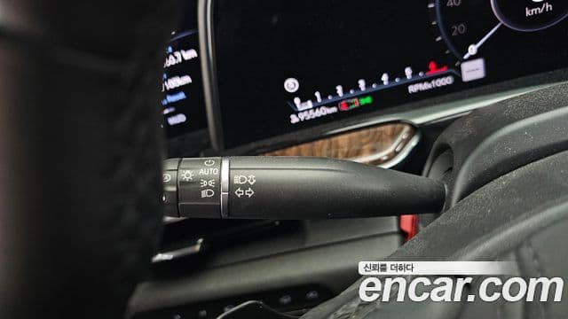 Cadillac Escalade 2021 — ფოტო 40/40