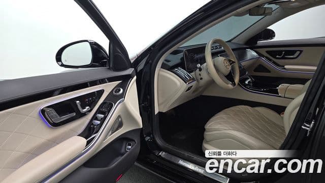 Mercedes-Benz S-Class 2022 — Photo 16/33