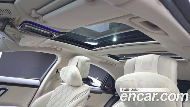 Mercedes-Benz S-Class 2022 — Photo 31/33