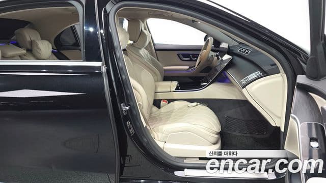 Mercedes-Benz S-Class 2022 — Photo 29/33
